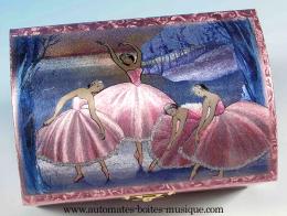 Boîtes à bijoux musicales avec ballerines Boîte à bijoux musicale en forme de malle avec ballerine dansante