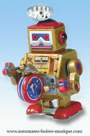 Jouets en métal, tôle ou fer blanc : robots mécaniques en métal Jouet mécanique en métal, tôle et fer blanc : jouet mécanique mini robot avec tambour rouge