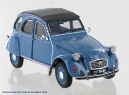 Modèles réduits de voitures françaises Modèle réduit de voiture Citroën : voiture Citroën bleue modèle 2CV 6
