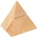 Objet de curiosité : casse-tête en bois en forme de pyramide