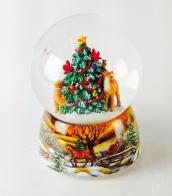 Boules à neige musicales de Noël disponibles sur commande (nous contacter) Boule à neige musicale animée de Noël avec globe en verre et chevreuils décorant un sapin de Noël