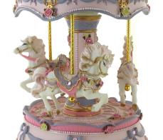 Carrousels musicaux miniatures en polystone Boîte à musique en forme de carrousel musical miniature avec 3 chevaux de carrousel - La chanson du toréador