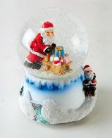 Boules à neige musicales de Noël disponibles sur commande (nous contacter) Petite boule à neige musicale de Noël avec globe en verre, neige et Père Noël avec luge - Vive le vent