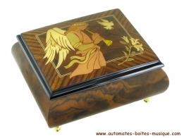 Boîtes à bagues musicales en bois naturel Boîte à bagues musicale : boîte à bagues avec marqueterie ange et fleur