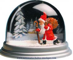 Boules à neige classiques non musicales fabriquées en Allemagne Boule à neige classique non musicale allemande : boule à neige en plastique avec Père Noël