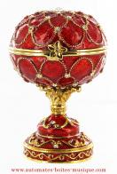 Oeufs musicaux en métal de style Fabergé Oeuf musical de style Fabergé : oeuf musical rouge en métal avec strass