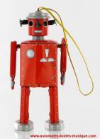 Jouets en métal, tôle et fer blanc : robots mécaniques en métal Jouet mécanique en métal, tôle et fer blanc : robot rouge non mécanique en métal