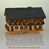 Boîtes à musique touristiques Chalet montagnard musical miniature : chalet musical miniature de fabrication européenne