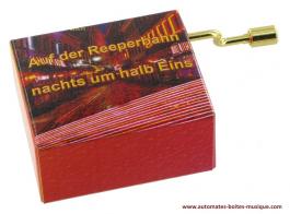Boîtes à musique à manivelle en carton illustré Boîte à musique à manivelle de luxe "Invitation au voyage" : boîte à musique "Auf der Reeperbahn"