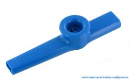 Instruments de musique traditionnels Kazoo ou gazou bleu en plastique pour transformer sa voix en son nasillard