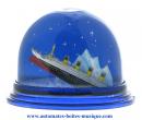 Boule à neige classique non musicale allemande : boule à neige en plastique avec paquebot Titanic