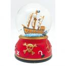 Boule à neige musicale animée avec globe en verre: boule à neige musicale scintillante avec bateau des pirates