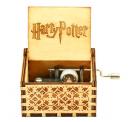 Boîte à musique à manivelle en bois sculpté et gravé: boîte à musique "Le thème d'Harry Potter"